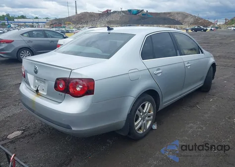 2010 Volkswagen Jetta Tdi from USA, damaged, VIN 3VWAL7AJ6AM082663